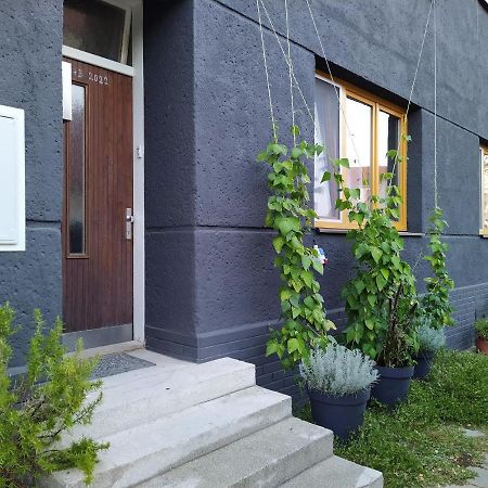 Apartman S Klavirem Ледніце Екстер'єр фото