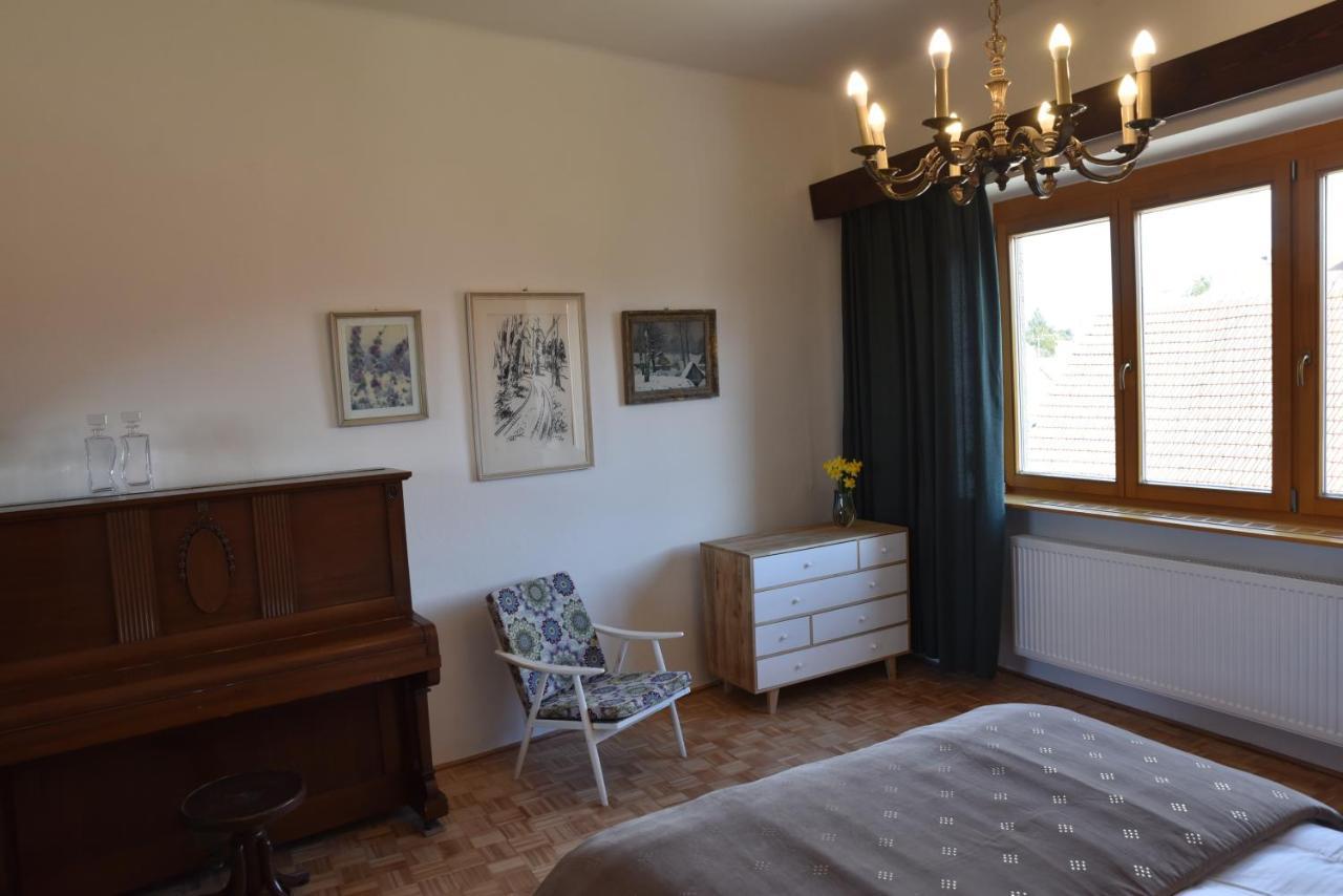 Apartman S Klavirem Ледніце Екстер'єр фото