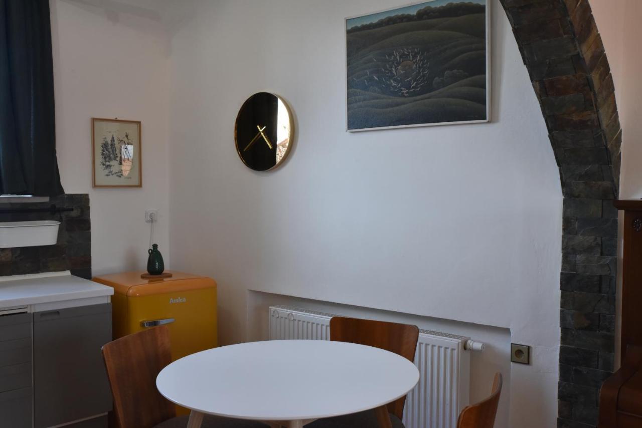 Apartman S Klavirem Ледніце Екстер'єр фото
